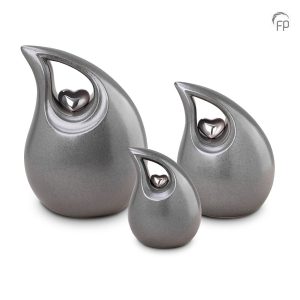 KU 018M - Kleine Keramische Urn Druppel Grijs Metallic Zilveren Hart (2.2 liter)