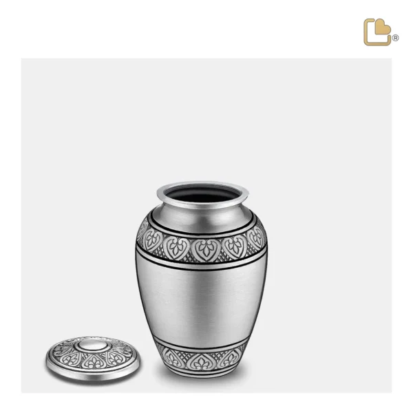 Artikelnr: K210 - LoveUrns Mini Urn Klassiek Geborsteld Tin (0.05 liter)