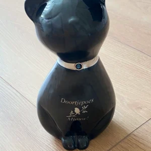 Artikelnr: P264 - Katten Urn Princess Midnight Black (0.7 liter)