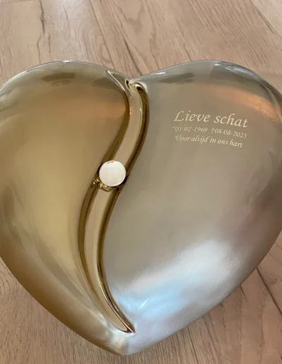 Gravure-HeartFelt-Urn