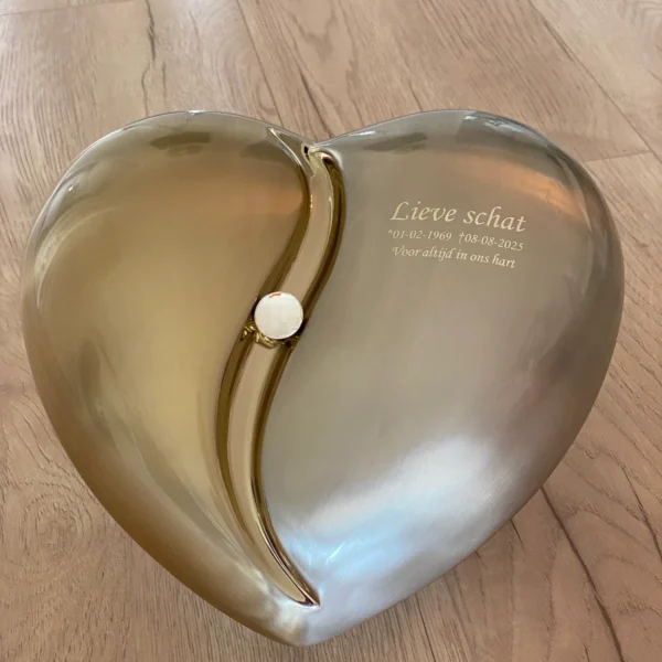 Gravure-HeartFelt-Urn